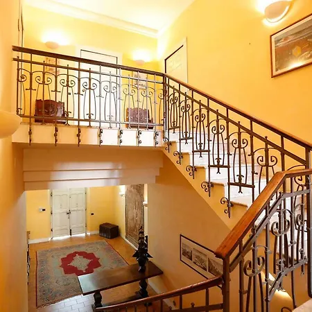 Relais Garibaldi Pensión 2*