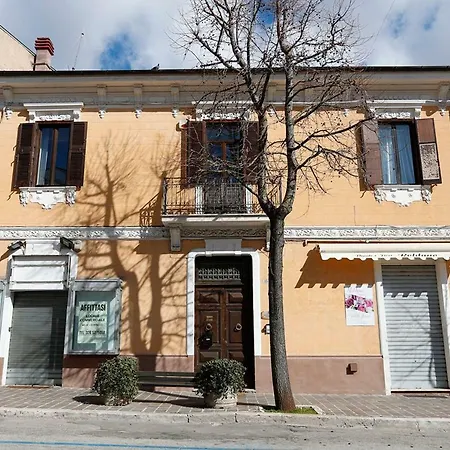 Relais Garibaldi 2* 阿韦扎诺